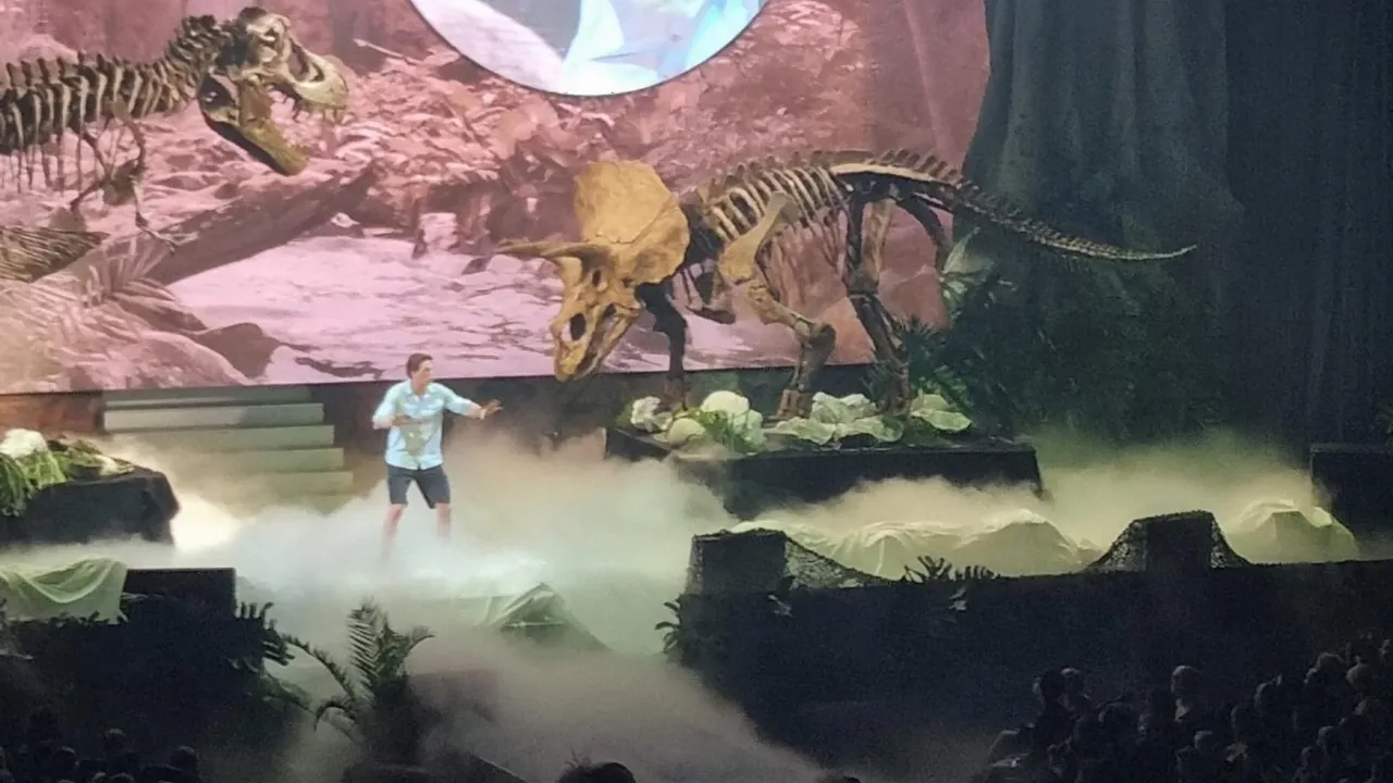 Freek bij de Triceratops