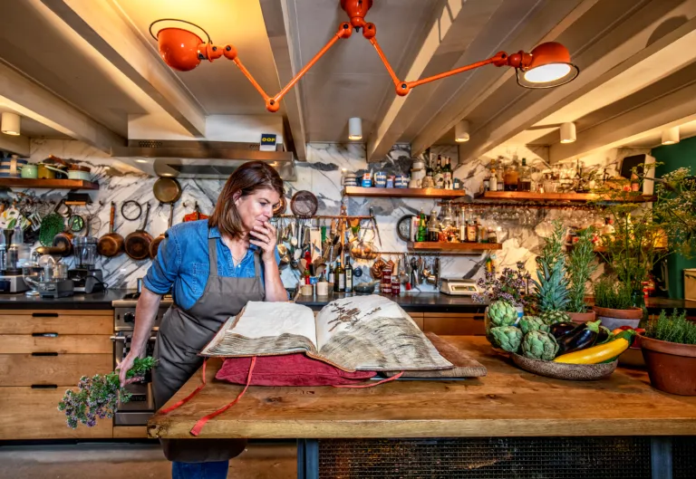 The En tibi in Yvette van Boven's kitchen. Photo: Raymond Rutting 