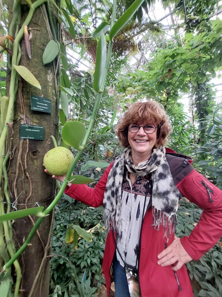 Jeannette with Artocarpus