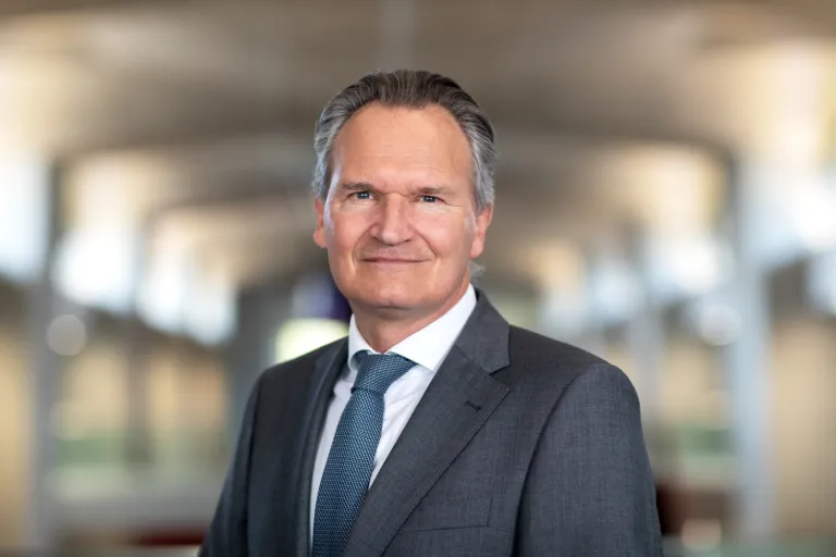 portret picture of Robert-Jan Smits 